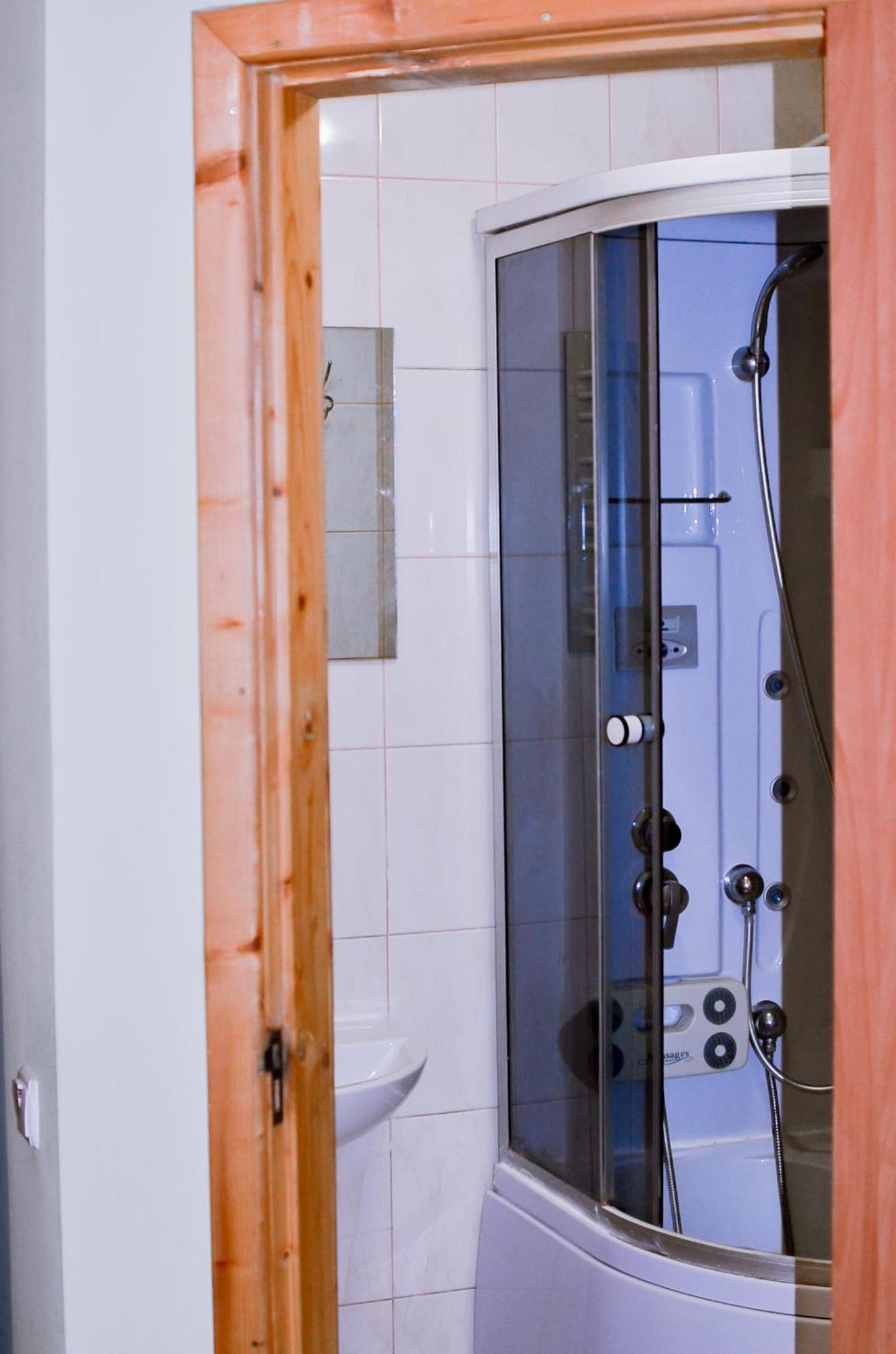 Guest House Mandrivnyi Rooms&Apartments Yasinia Esterno foto