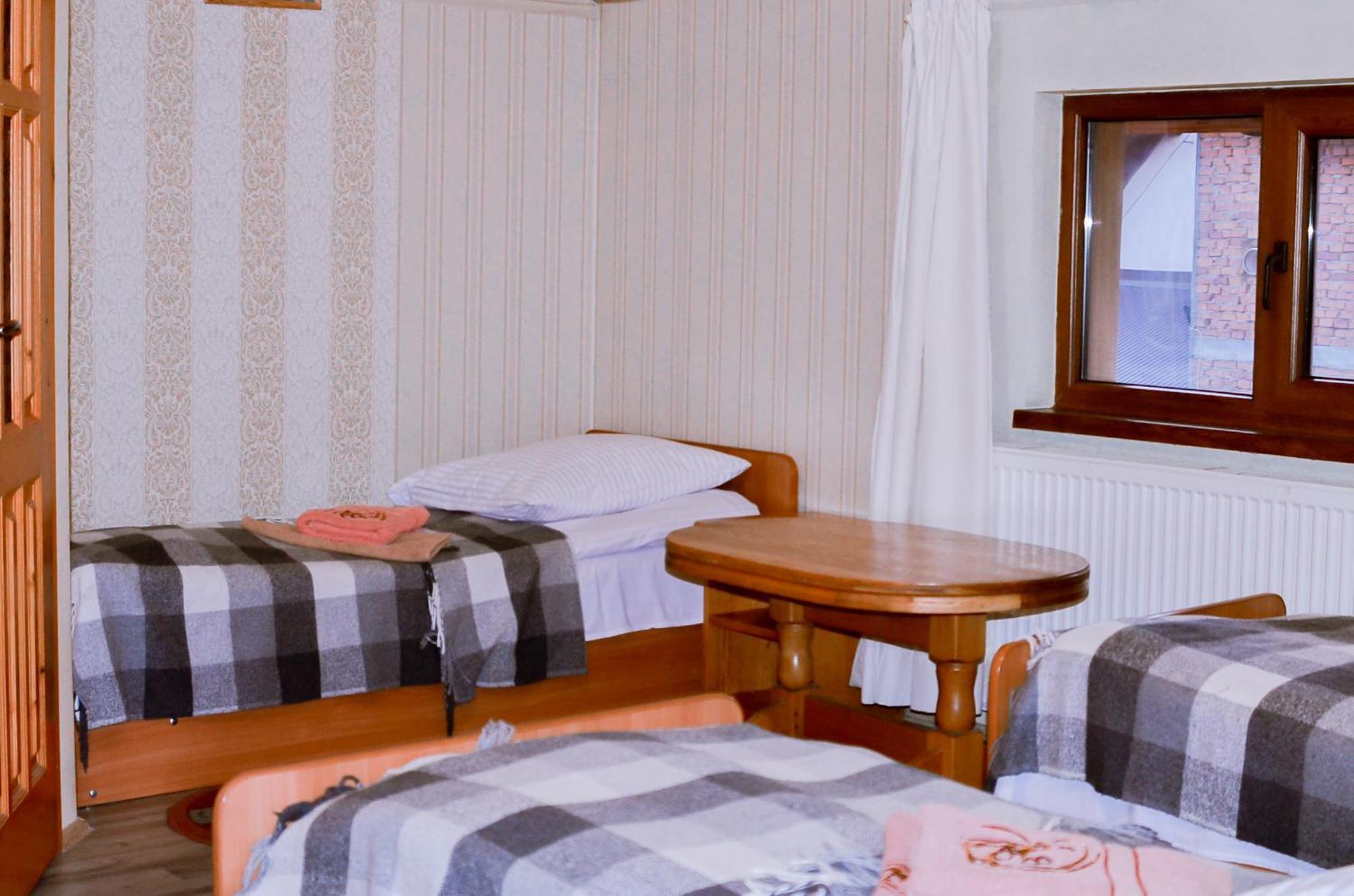 Guest House Mandrivnyi Rooms&Apartments Yasinia Esterno foto